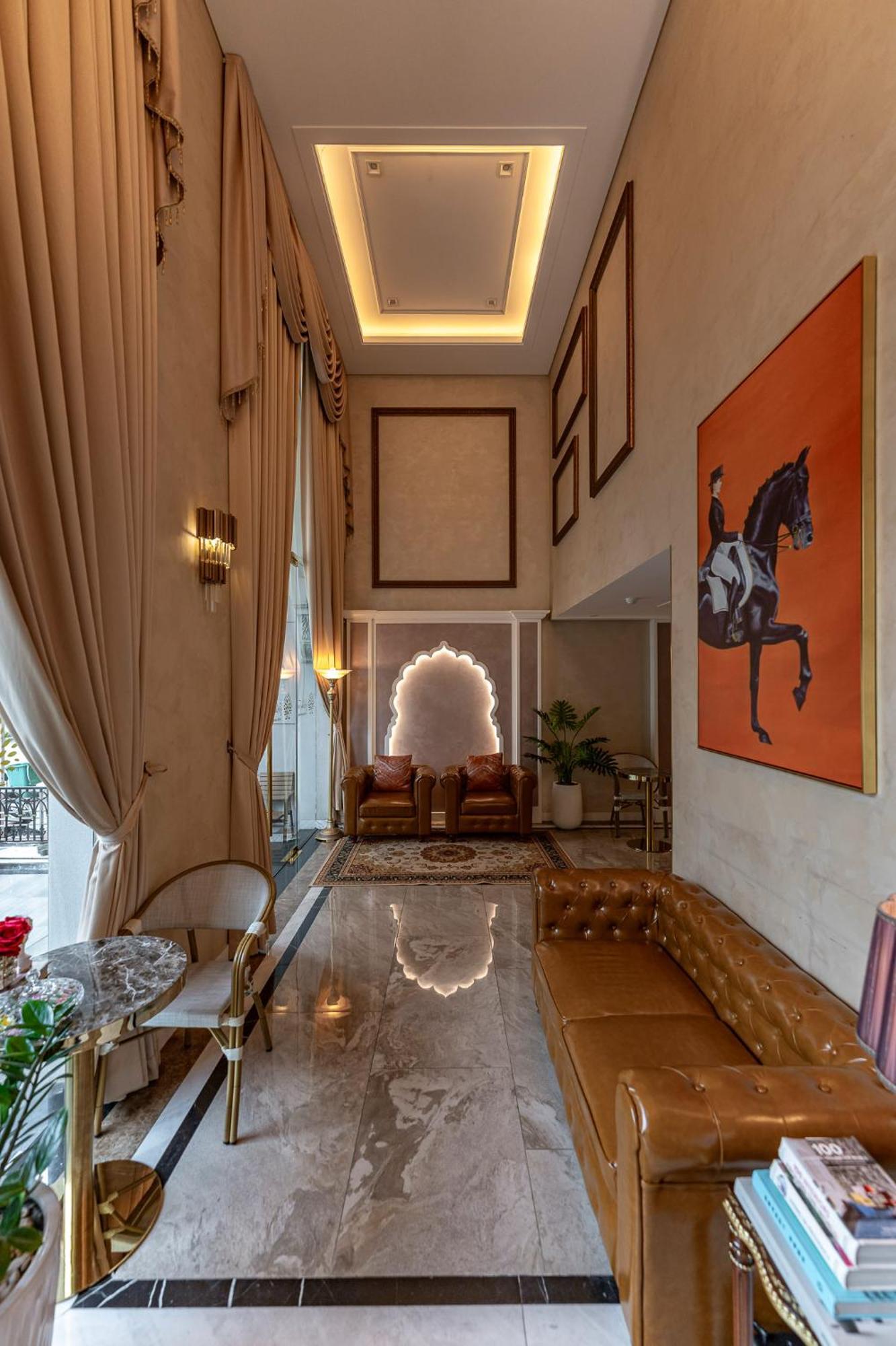 โกลเด้น ทรี โฮเทล แอนด์ อพาร์ตเมนต์ Hotel โฮจิมินห์ซิตี้ ภายนอก รูปภาพ